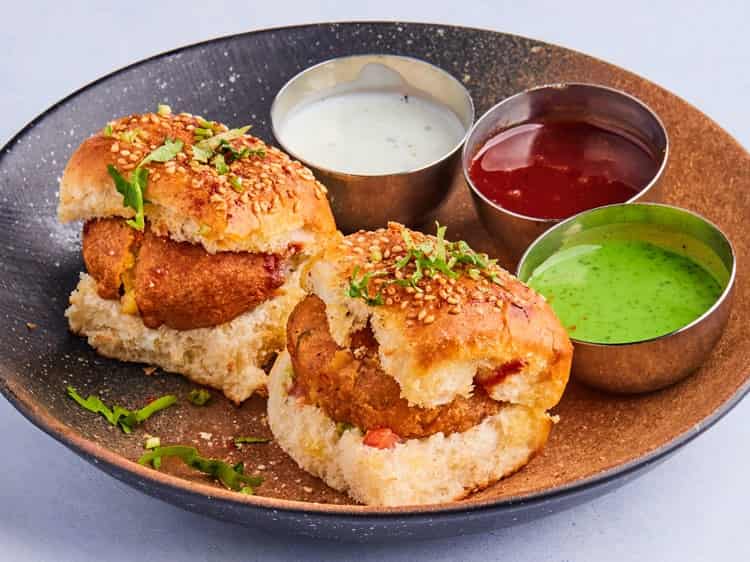 Vada-pav-1-min-min