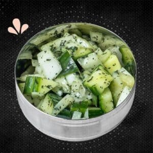 MYNTE, AGURK OG LØK SALAT